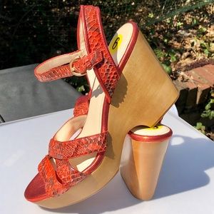 Coach Nikkie Orange Snake Wood Platform Wedge Sandals Animal Print 9 Y2K Vintage